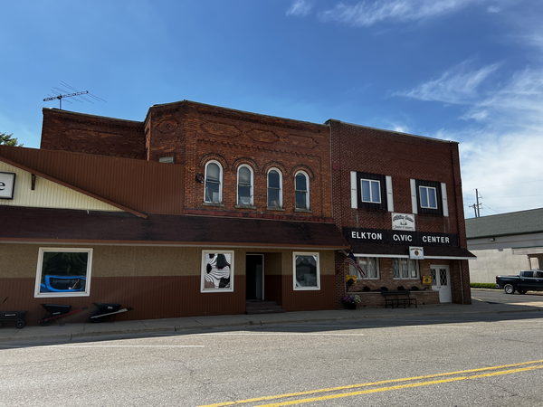 Elkton - June 25 2022 Photo (newer photo)